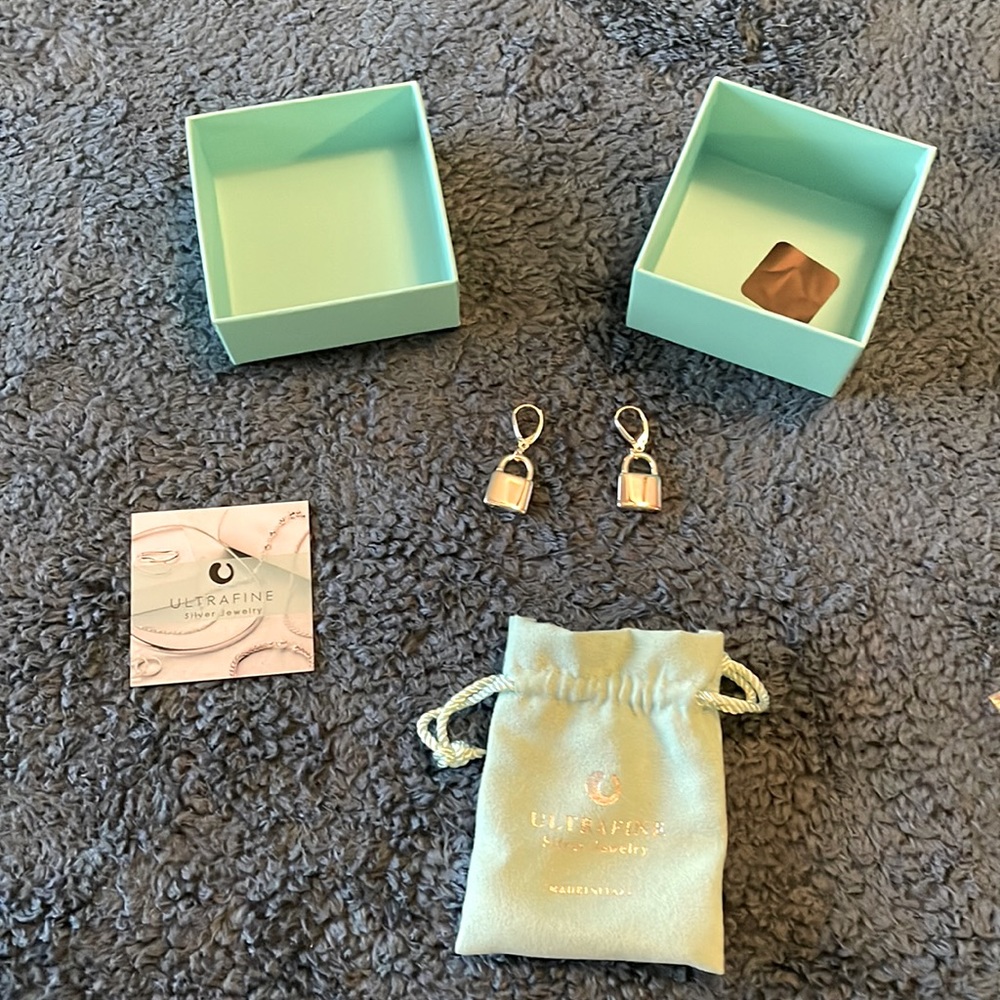 Ultrafine real silver lock earrings